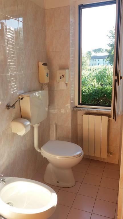 Hotel Villa Claudio Marina di Massa Eksteriør bilde